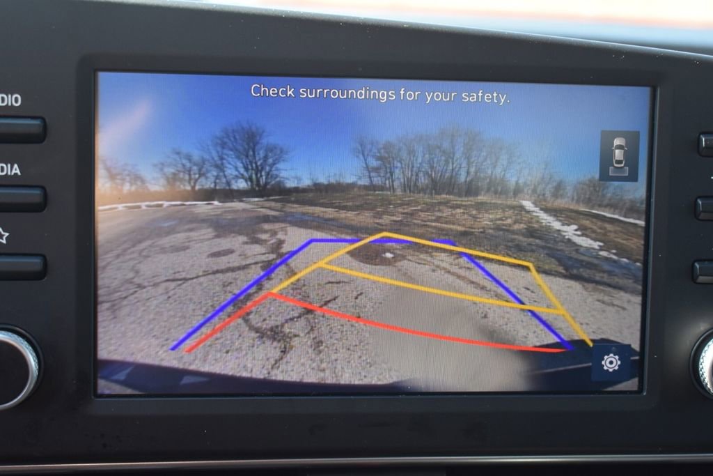 Used 2022 Hyundai Elantra SEL FWD image 29