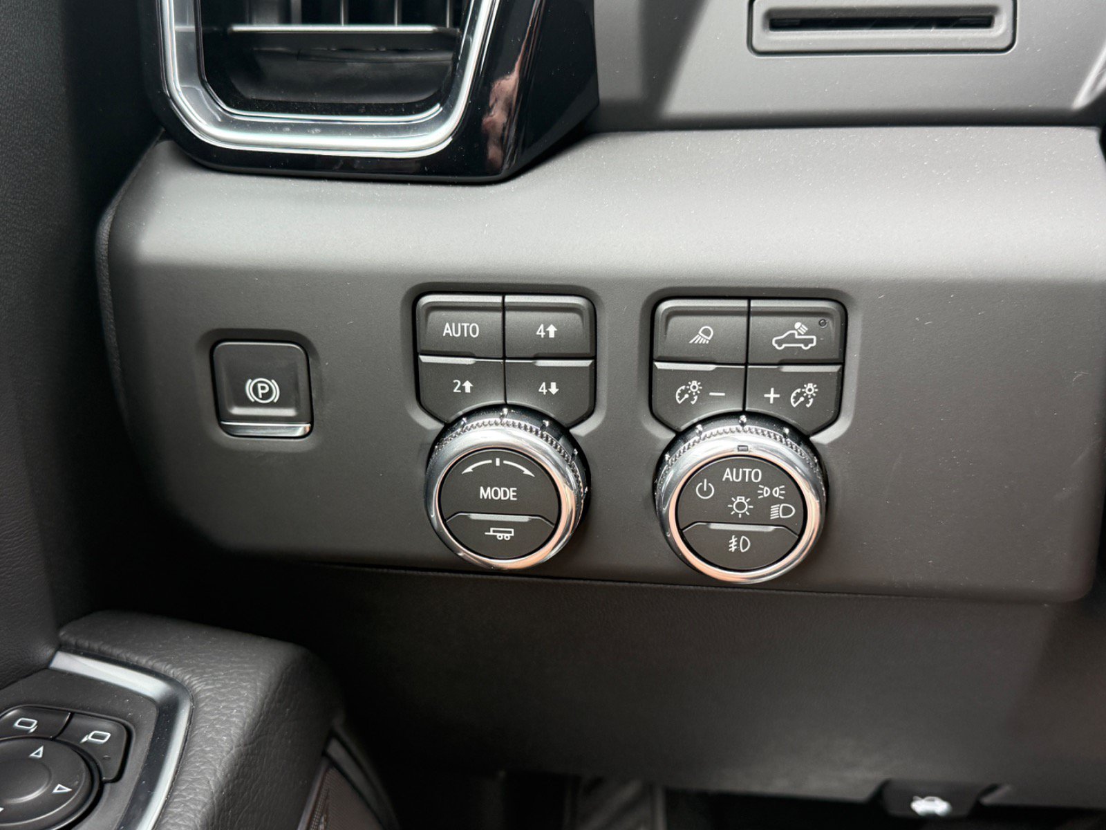 New 2026 GMC Sierra 2500 Denali AWD/4WD image 31