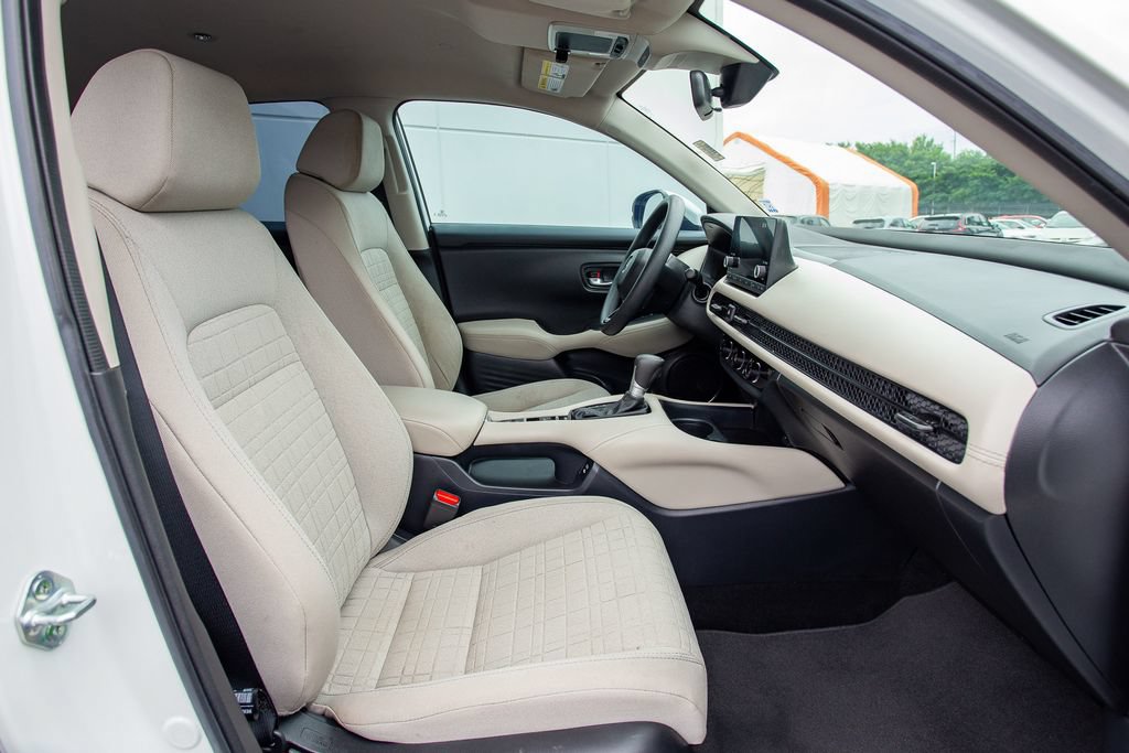 Used 2024 Honda HR-V LX image 15