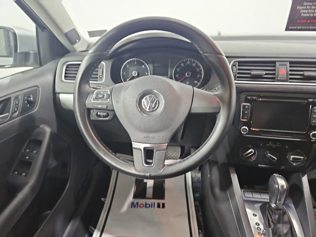 Used 2012 Volkswagen Jetta TDI FWD image 13