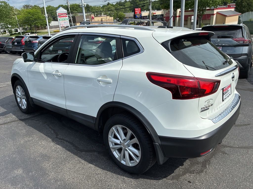 Used 2017 Nissan Rogue Sport SV w/ SV Premium Package AWD/4WD image 5