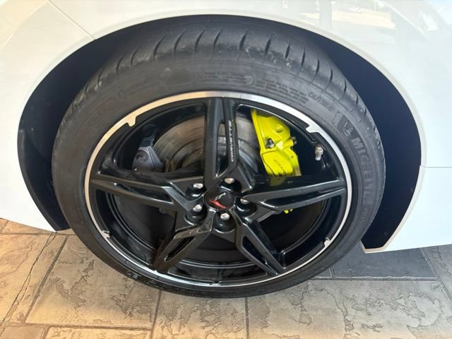 Used 2021 Chevrolet Corvette Stingray Preferred Cpe w/ Z51 Performance Package RWD image 11