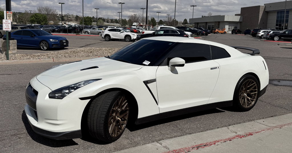 Used 2009 Nissan GT-R Premium AWD/4WD image 4