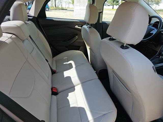 Used 2015 Ford Focus Titanium FWD image 16