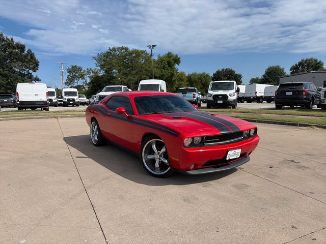Used 2014 Dodge Challenger SXT RWD image 25