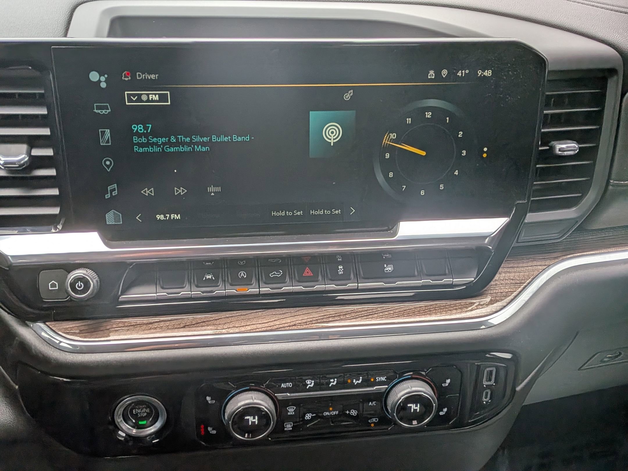 Used 2024 Chevrolet Silverado 1500 LT image 26