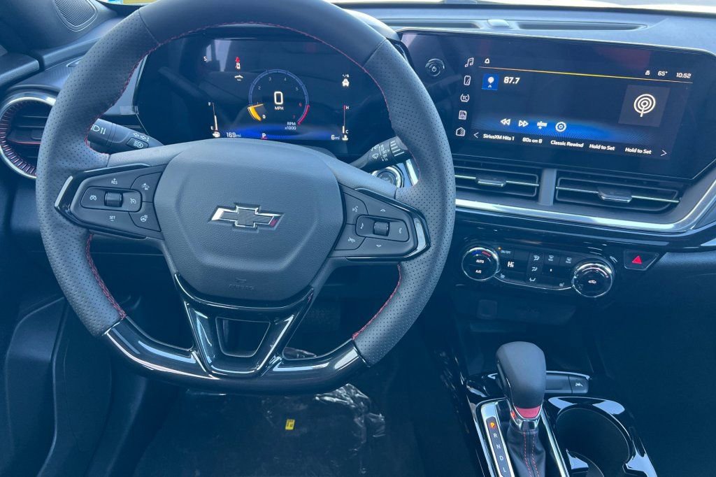New 2026 Chevrolet Trax RS w/ Sunroof Package image 11