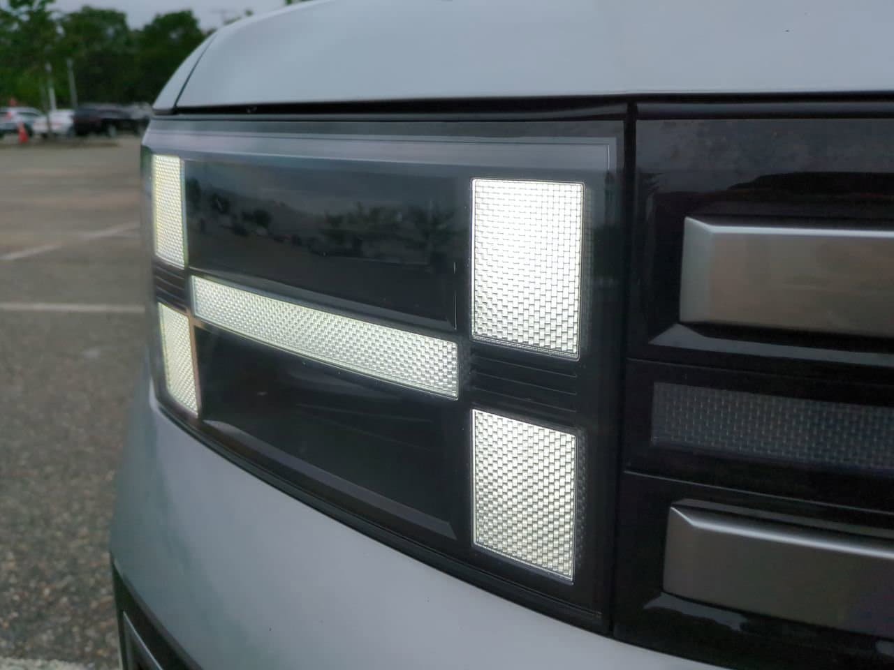 Used 2025 Hyundai Santa Fe SEL FWD image 10