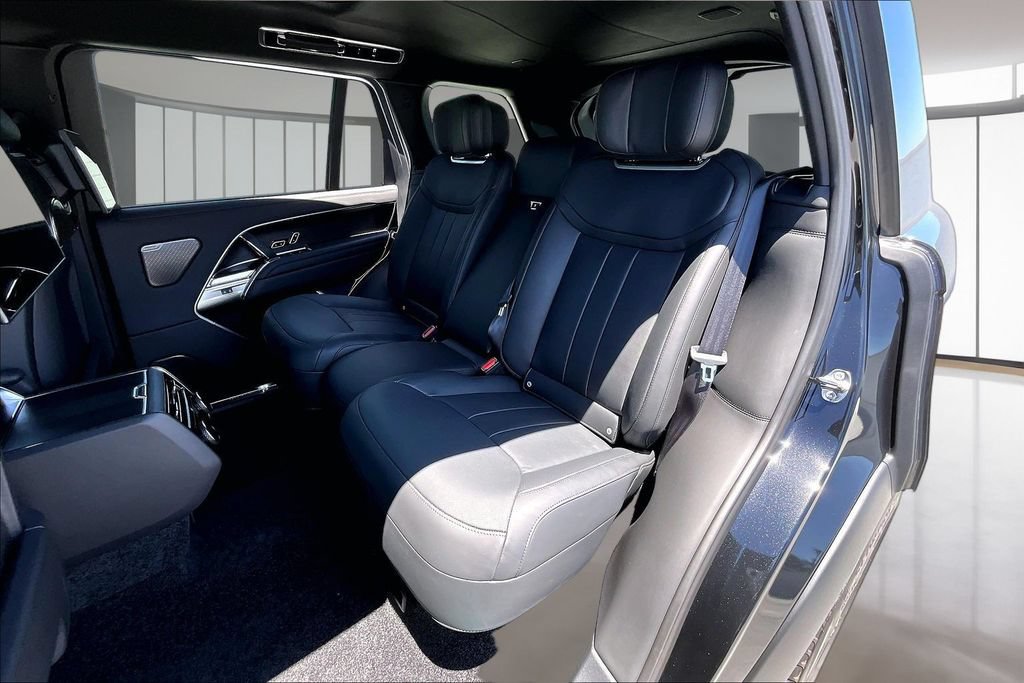 Certified 2024 Land Rover Range Rover Long Wheelbase Autobiography AWD/4WD image 22