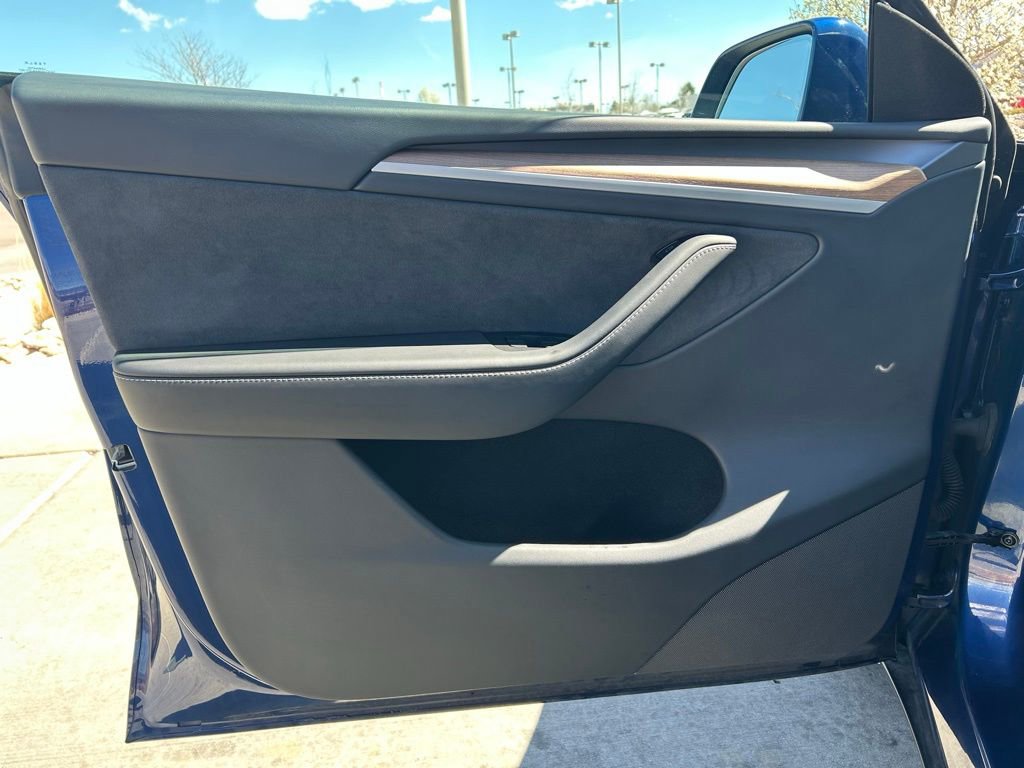Used 2024 Tesla Model Y Long Range image 17