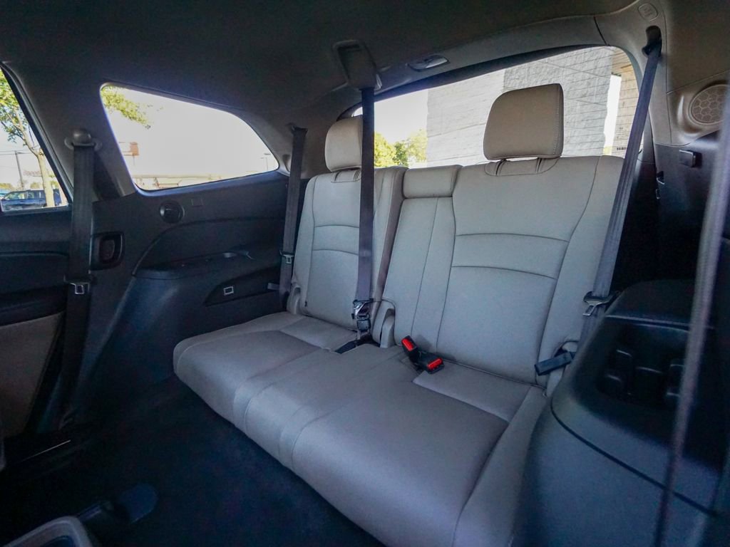 Used 2022 Honda Pilot Touring image 33