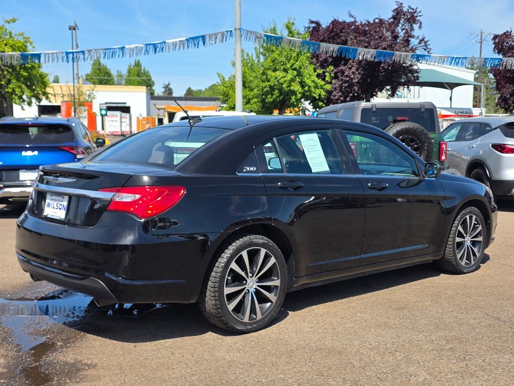 Used 2012 Chrysler 200 Touring w/ Sun/Sound Group FWD image 26