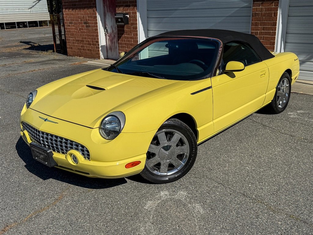 Used 2002 Ford Thunderbird RWD image 3