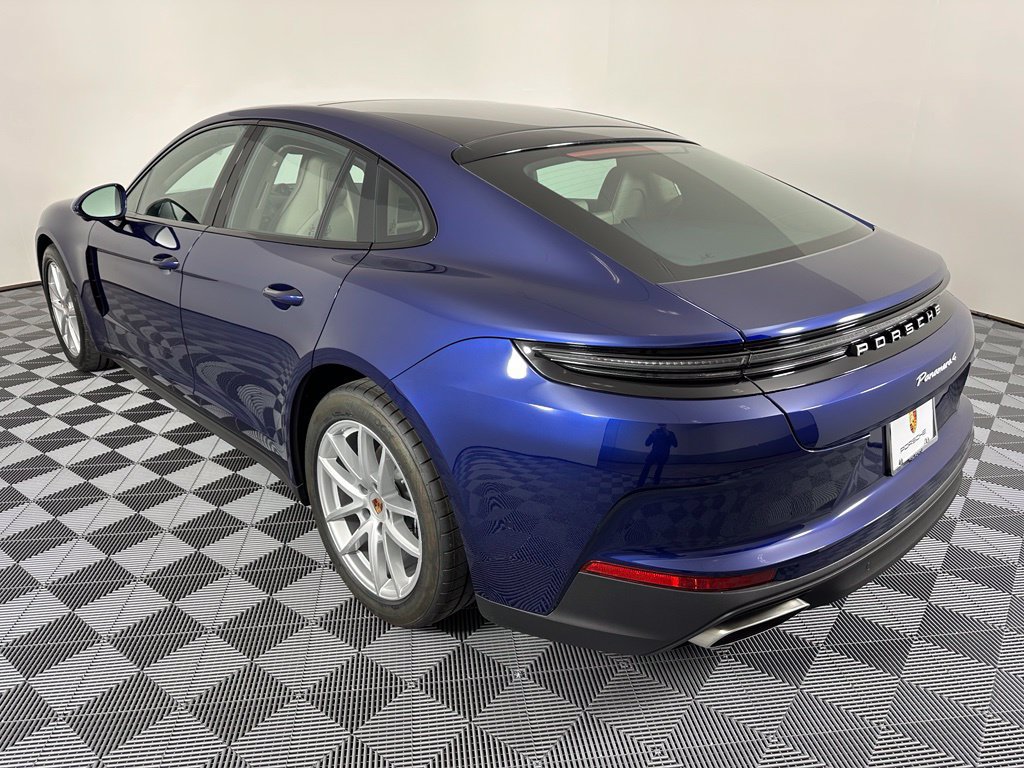 Used 2026 Porsche Panamera RWD image 3