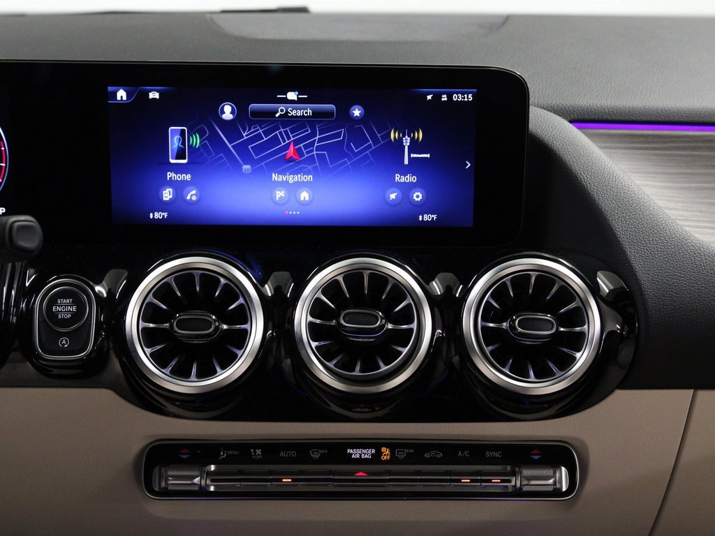 Certified 2025 Mercedes-Benz GLA 250 4MATIC image 15