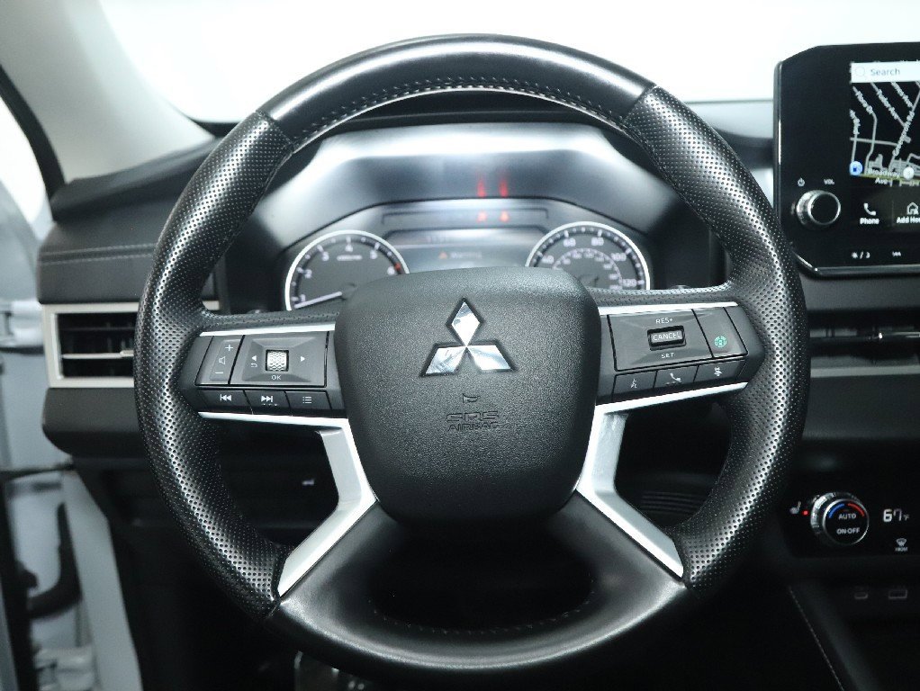 Used 2024 Mitsubishi Outlander SE image 21