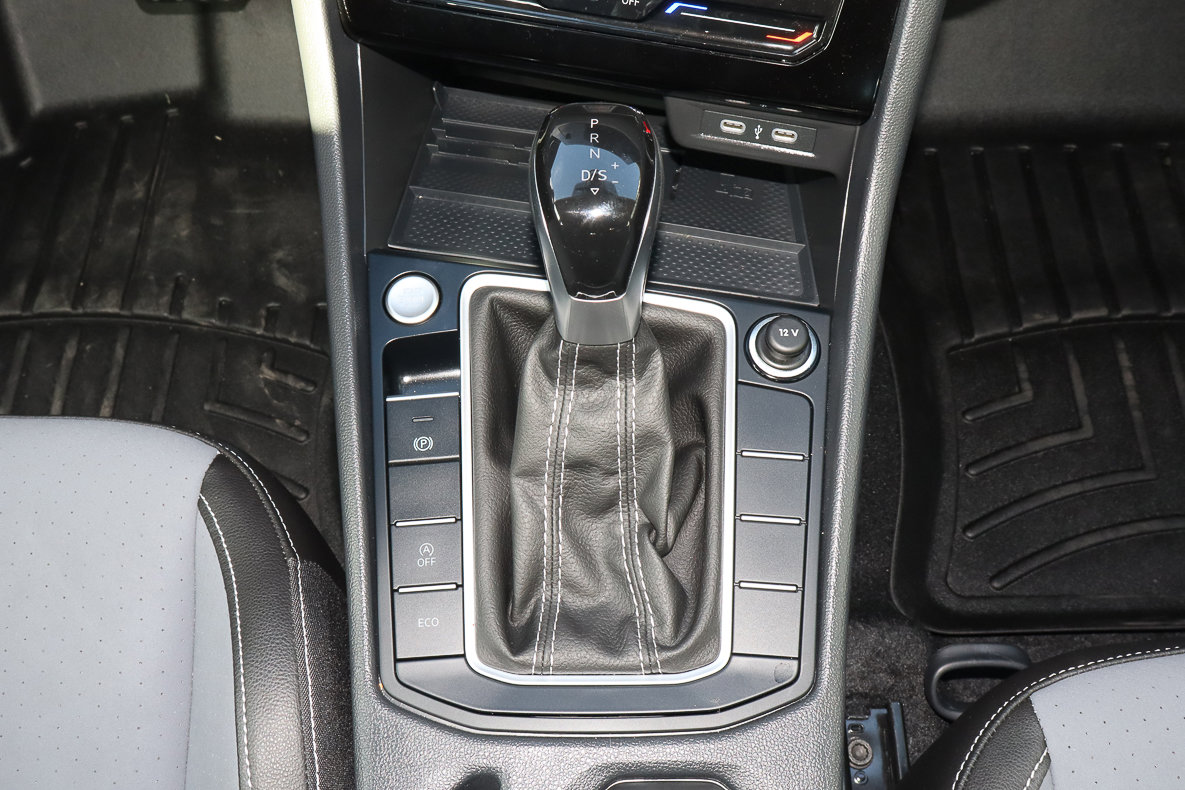 Used 2025 Volkswagen Jetta SE image 19