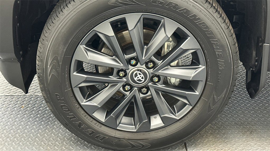 Used 2024 Toyota Land Cruiser image 22