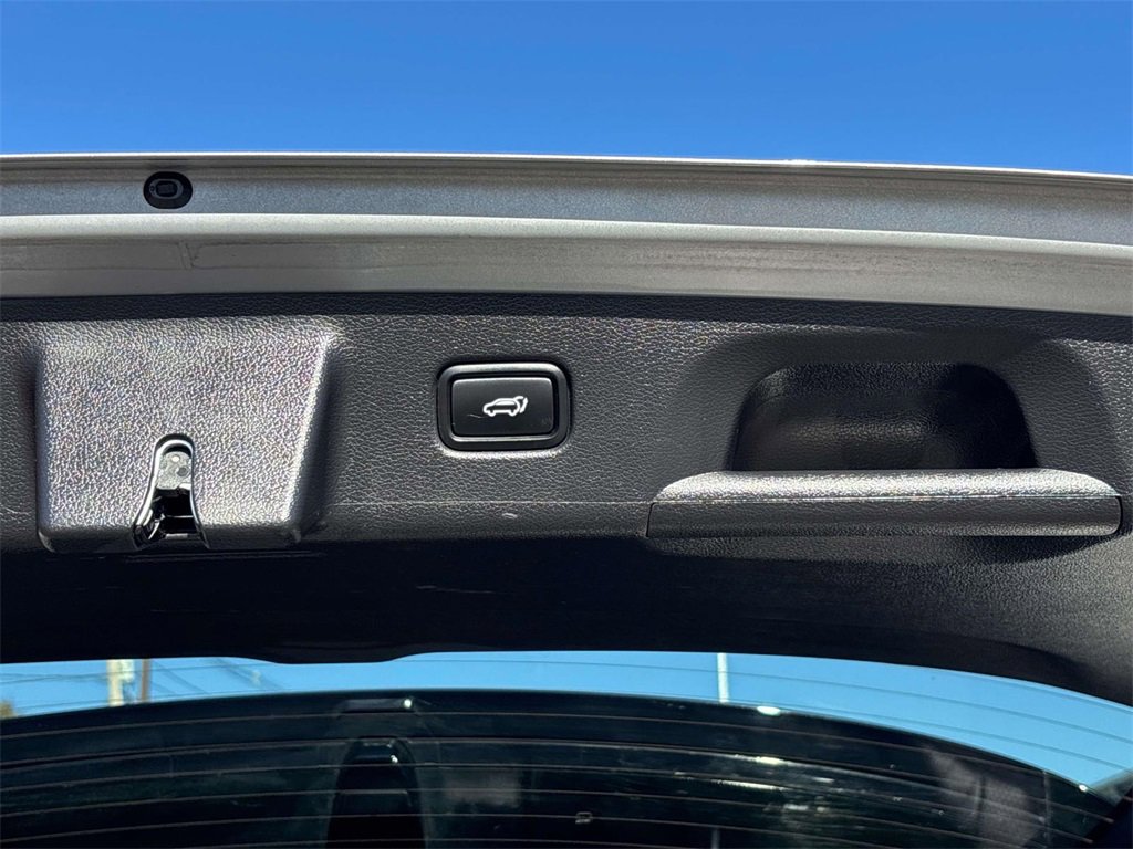 Used 2024 Hyundai Palisade Calligraphy image 17