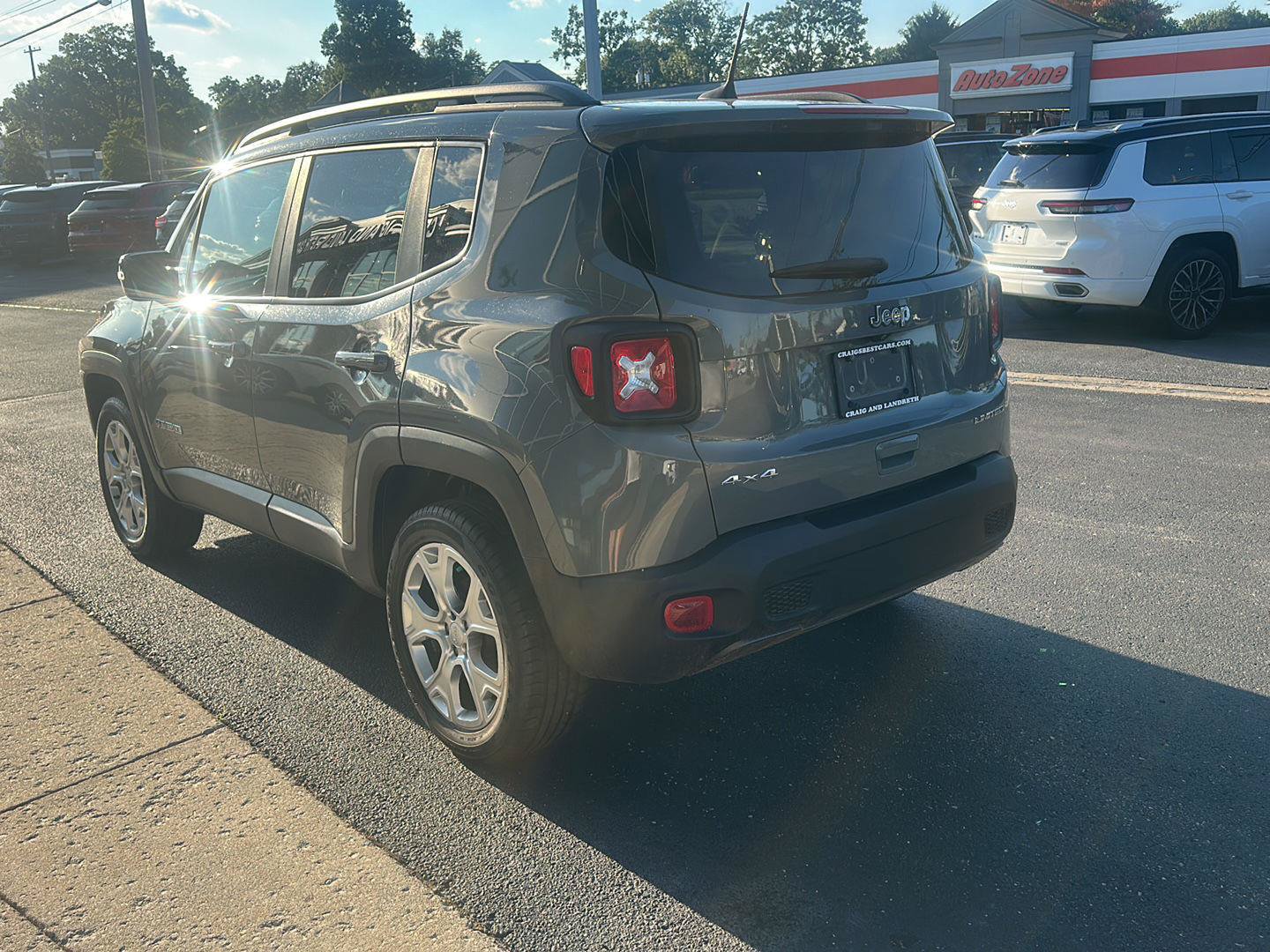 Used 2022 Jeep Renegade Limited AWD/4WD image 5