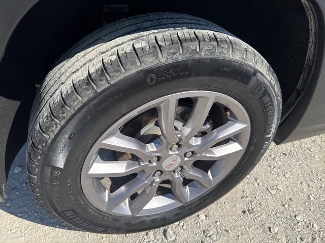Used 2024 GMC Terrain SLT image 28
