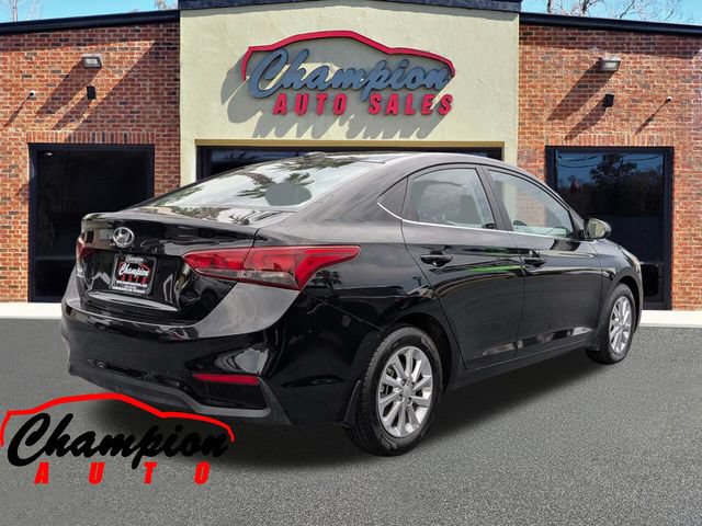 Used 2022 Hyundai Accent SEL FWD image 4