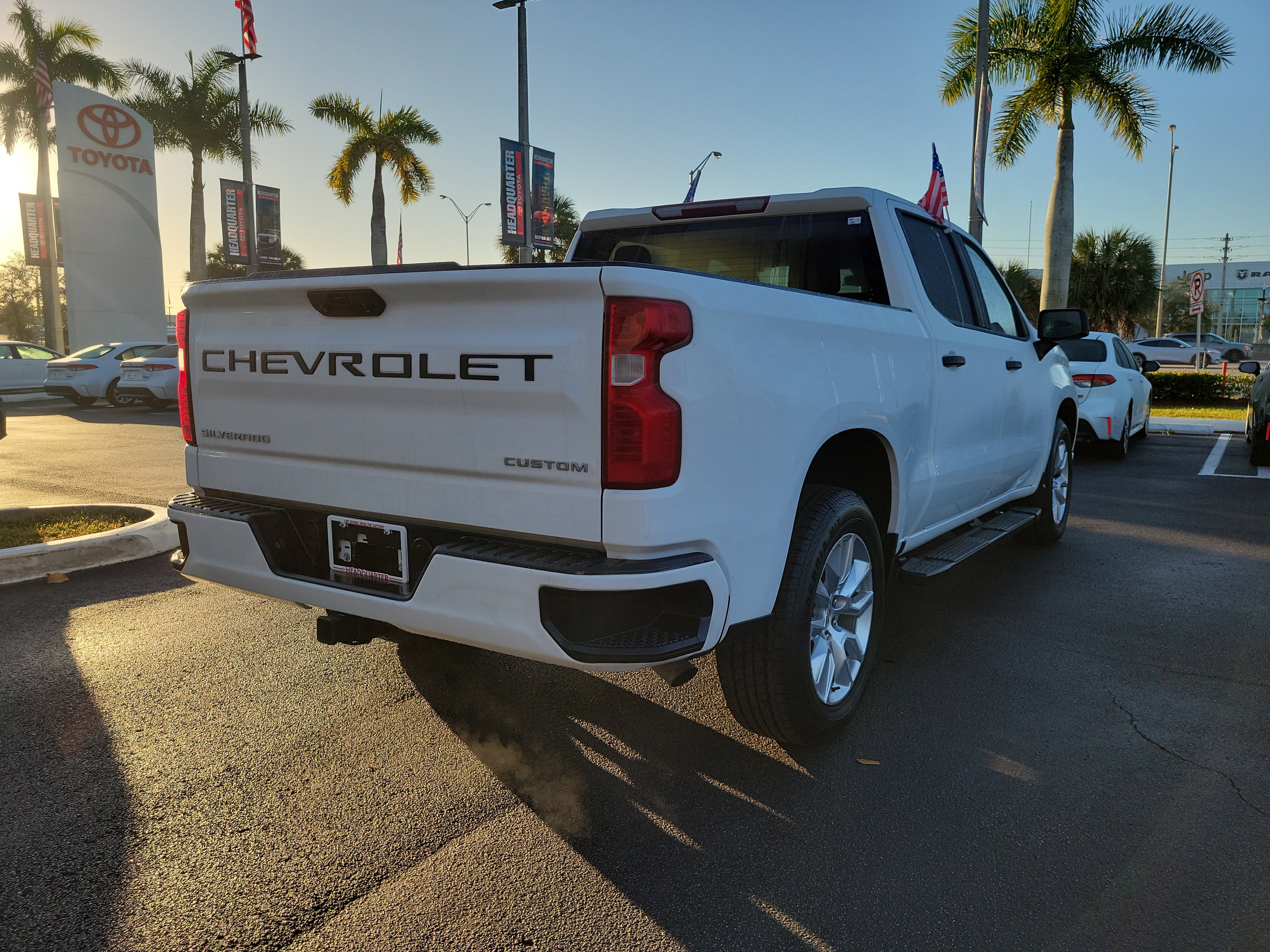Used 2023 Chevrolet Silverado 1500 Custom image 11