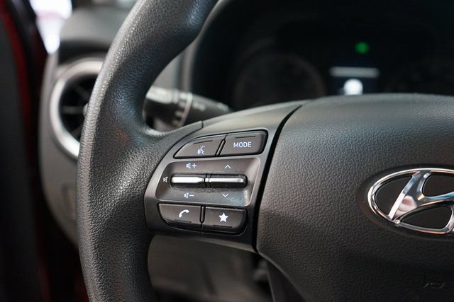 Used 2022 Hyundai Kona SE image 28