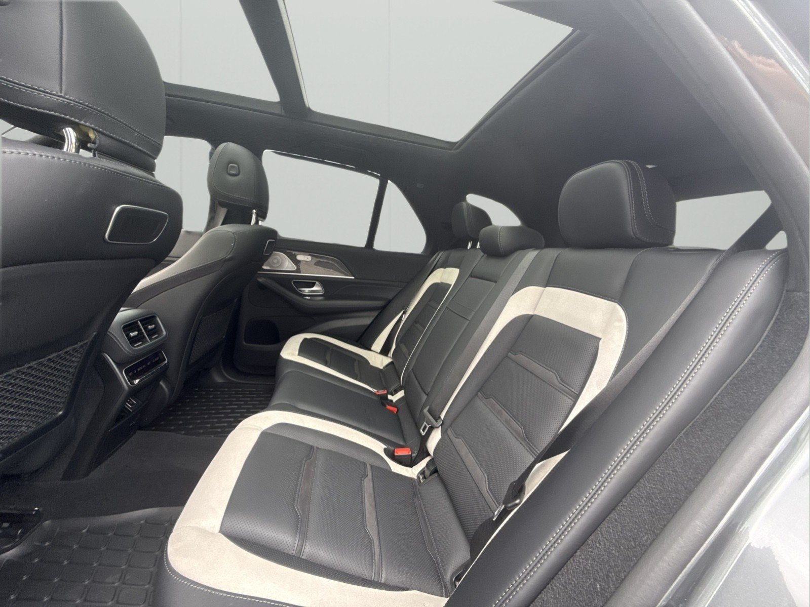 Used 2021 Mercedes-Benz GLE 63 AMG S image 30