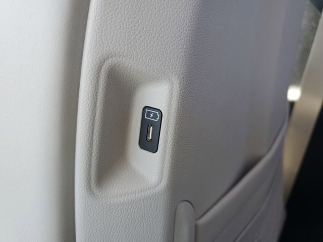 New 2026 Kia Sorento S FWD image 17