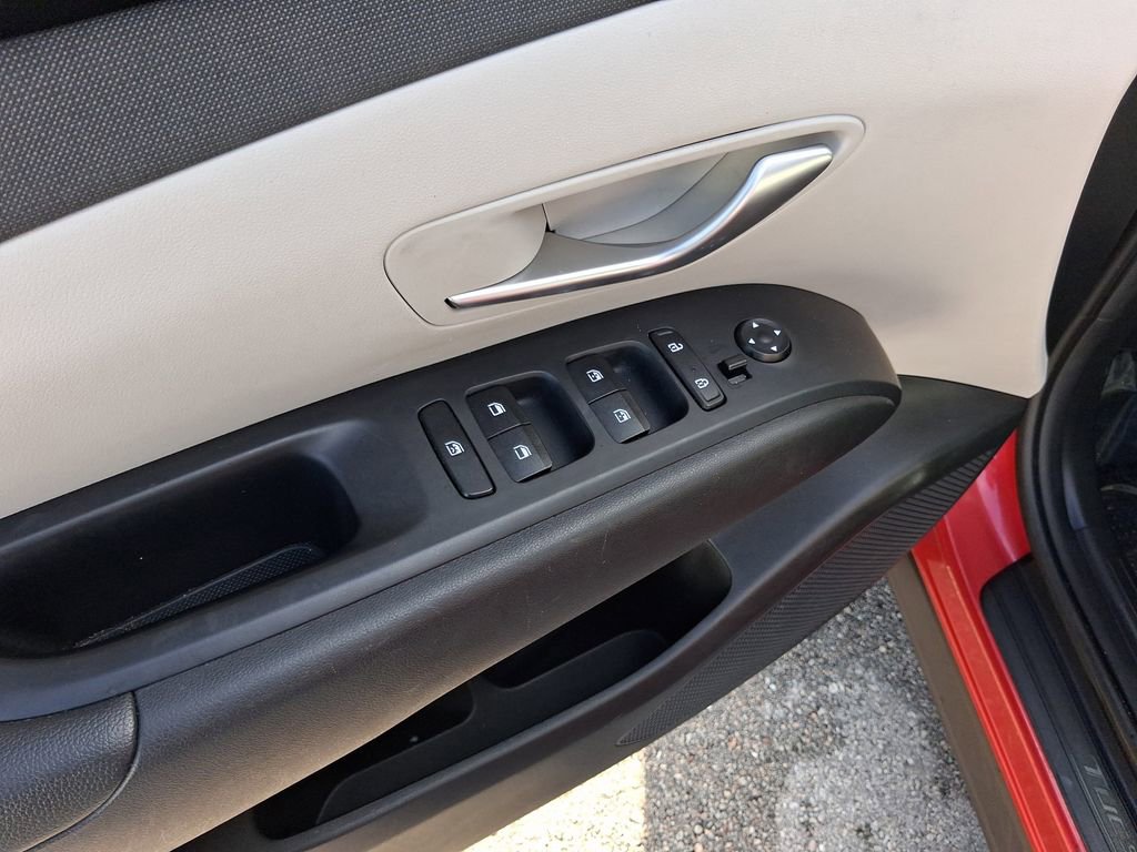 Used 2023 Hyundai Tucson SEL w/ Convenience Package FWD image 17
