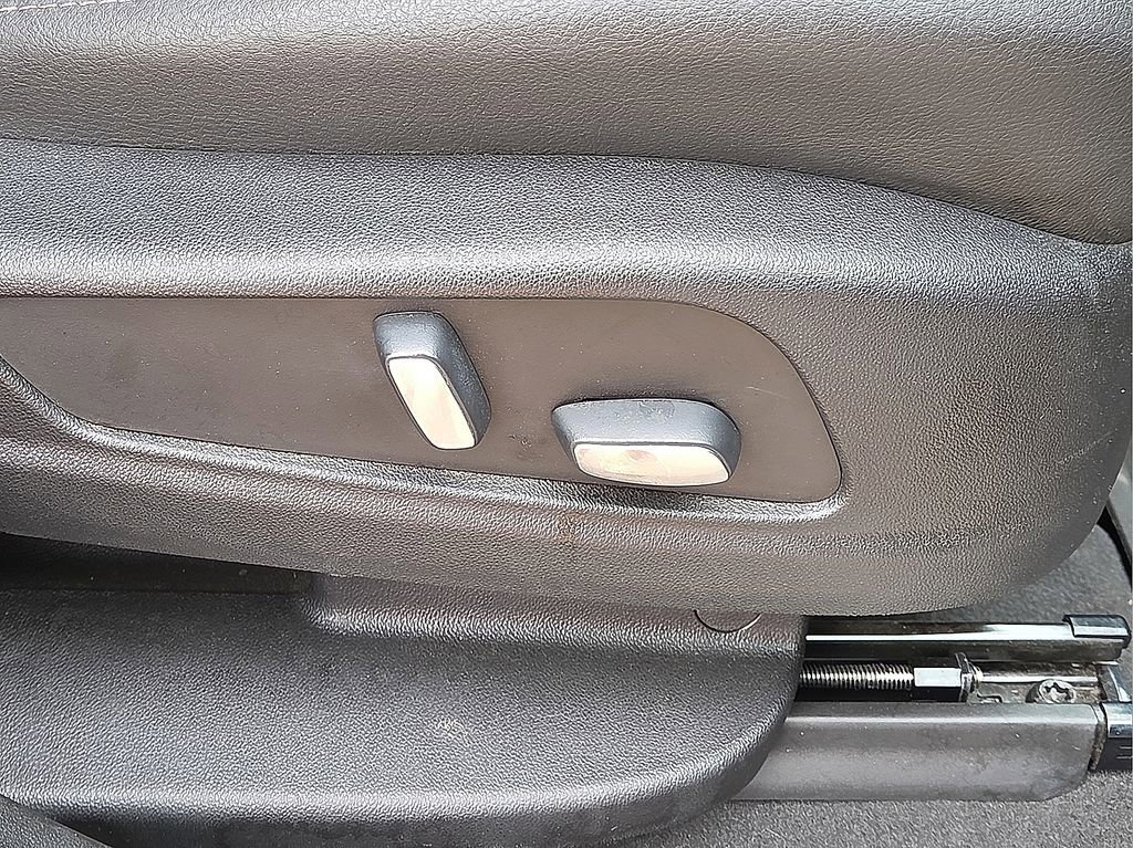 Used 2020 Cadillac XT5 Luxury w/ LPO, Floor Liner Package image 15