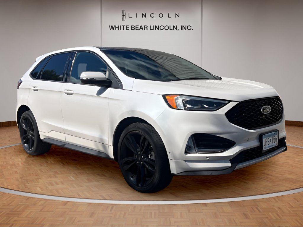 Used 2019 Ford Edge ST w/ Equipment Group 401A AWD/4WD image 3