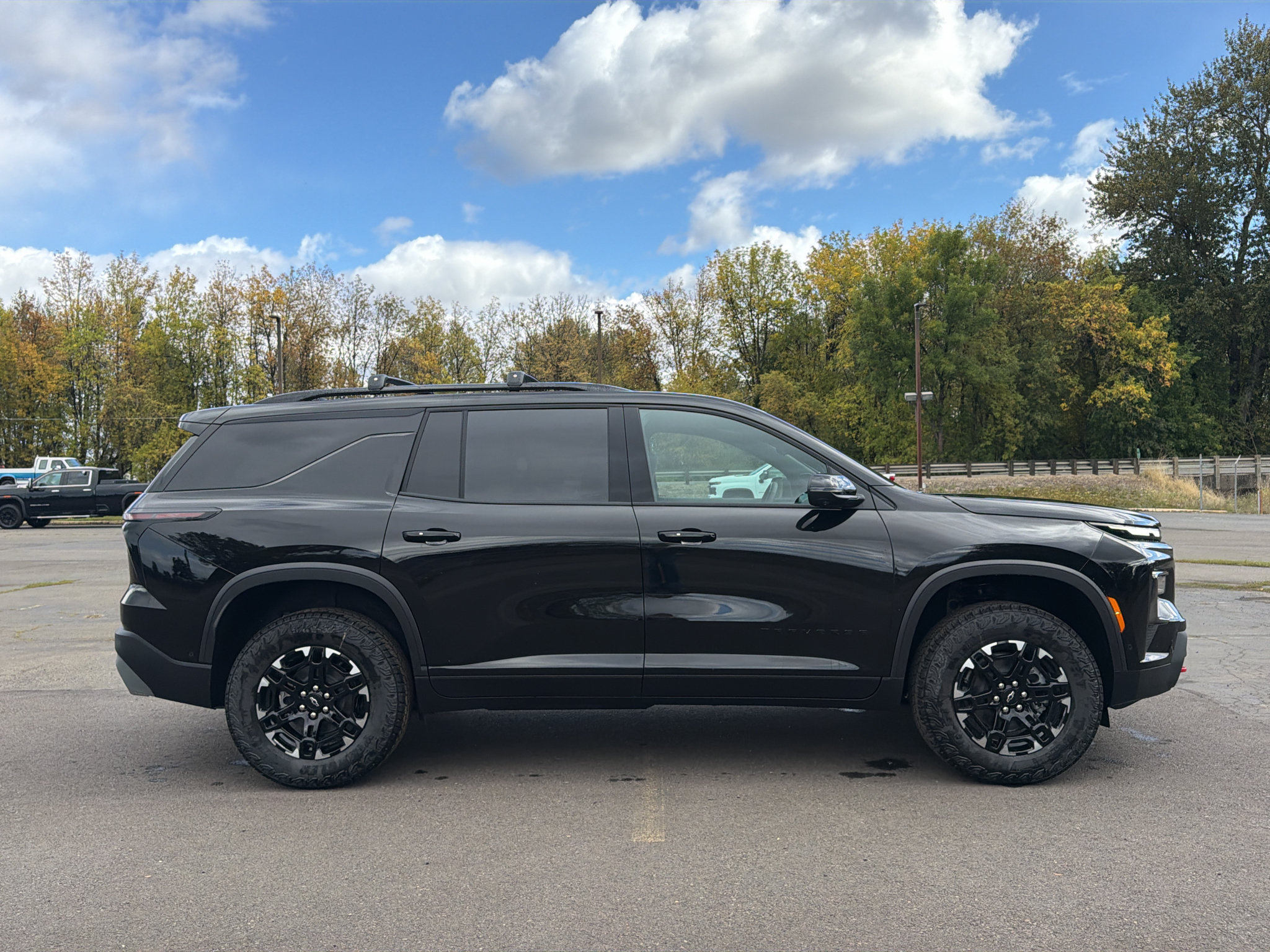 New 2027 Chevrolet Traverse Z71 w/ Enhanced Driving Package AWD/4WD image 11