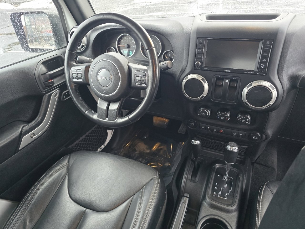Used 2018 Jeep Wrangler Sahara w/ Connectivity Group image 24