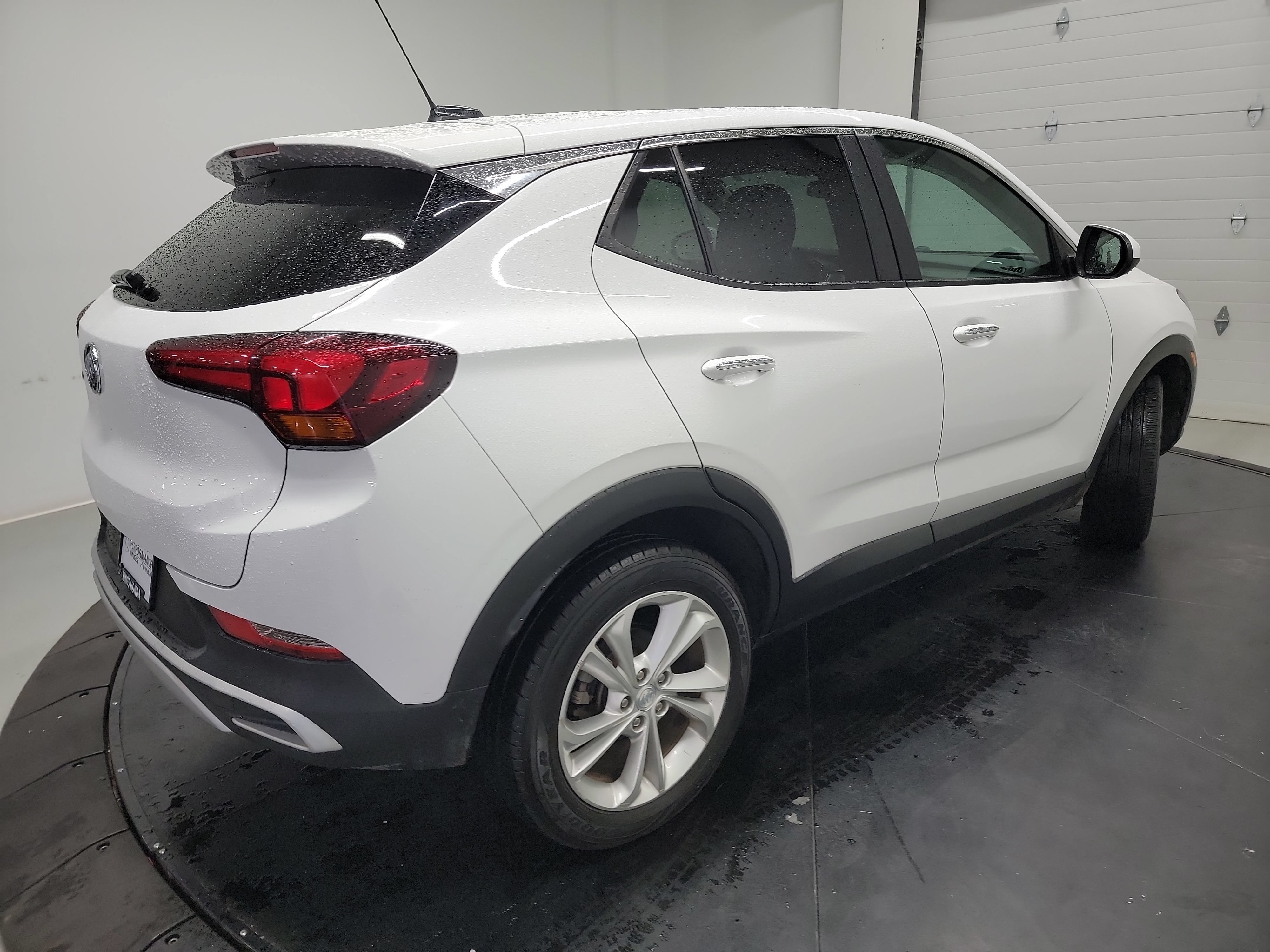 Used 2022 Buick Encore GX Preferred w/ Cold Weather Comfort Package AWD/4WD image 9