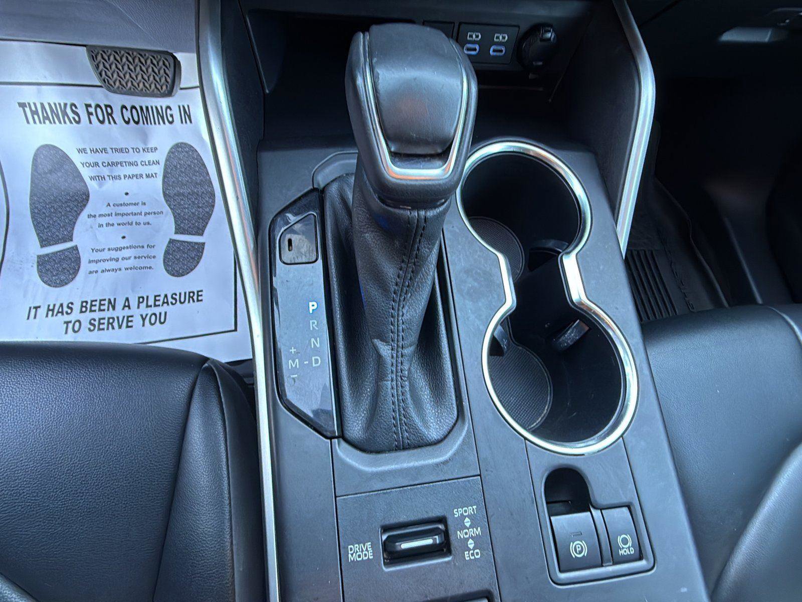 Used 2022 Toyota Highlander XLE image 16