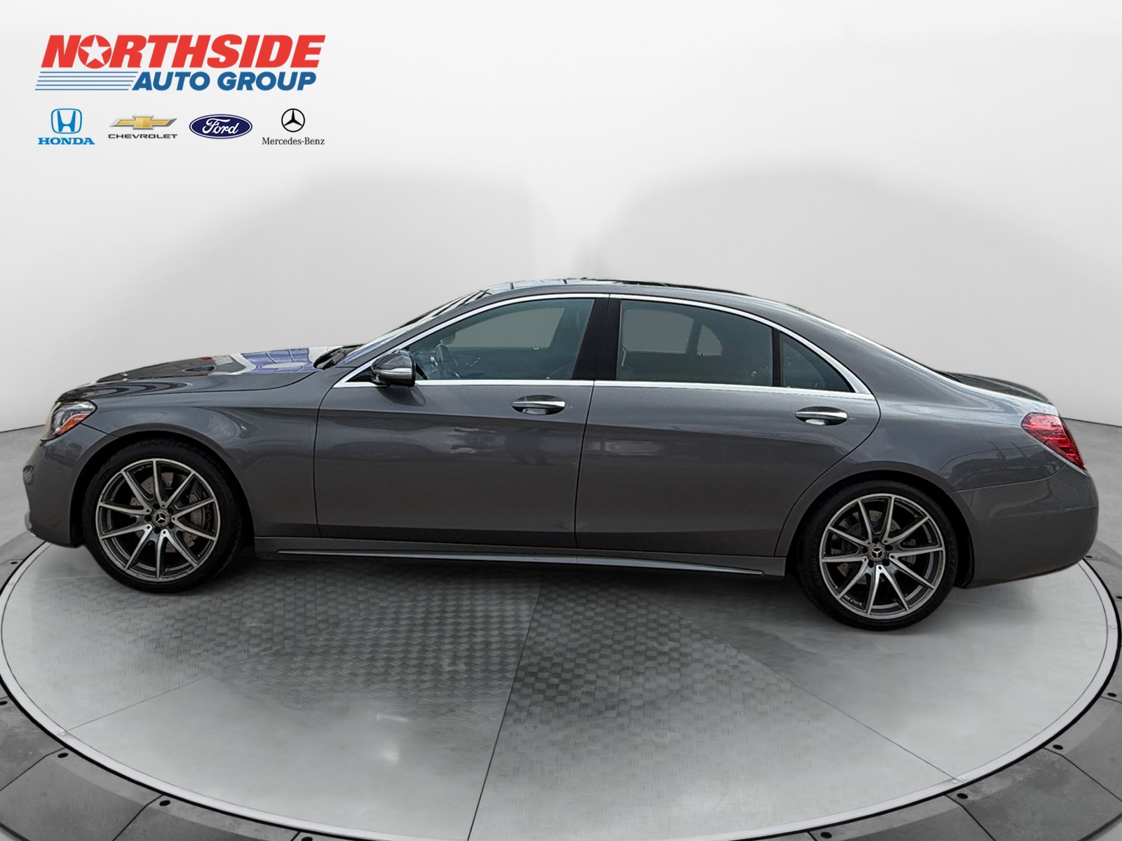 Used 2020 Mercedes-Benz S 450 Sedan image 4