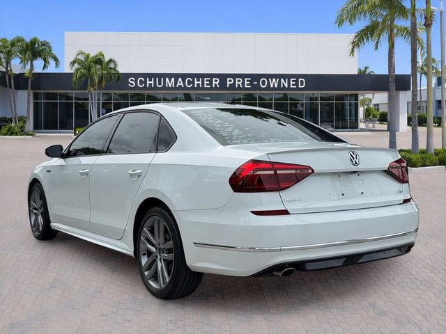 Used 2018 Volkswagen Passat 2.0T R-Line FWD image 4