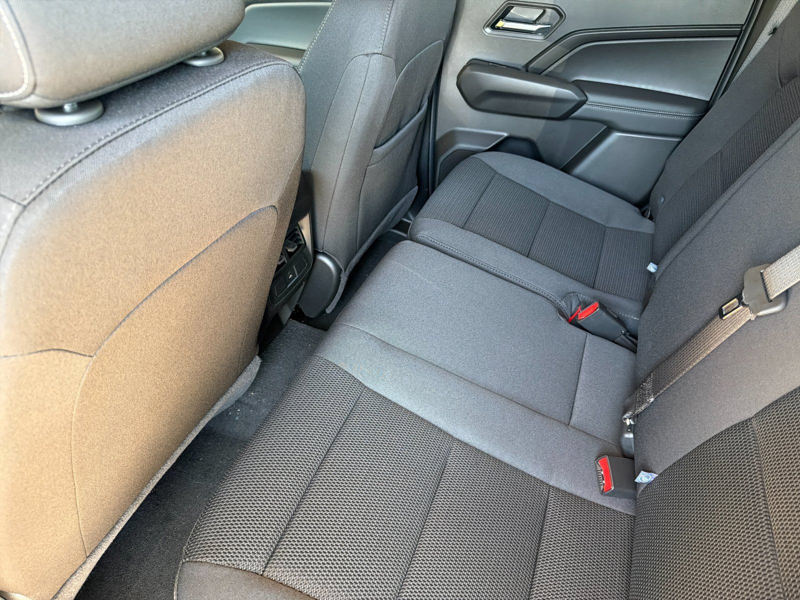 New 2026 GMC Canyon Elevation w/ Technology Package RWD image 12