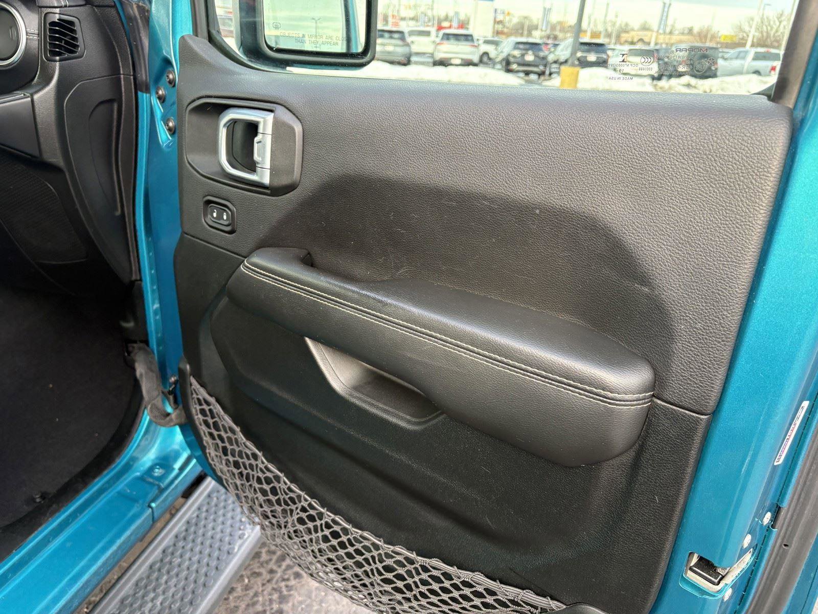 Used 2020 Jeep Wrangler Unlimited Sahara image 11