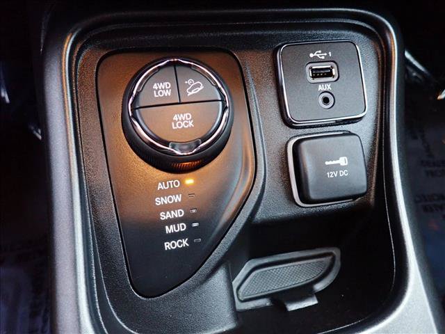 Used 2020 Jeep Compass Trailhawk AWD/4WD image 15