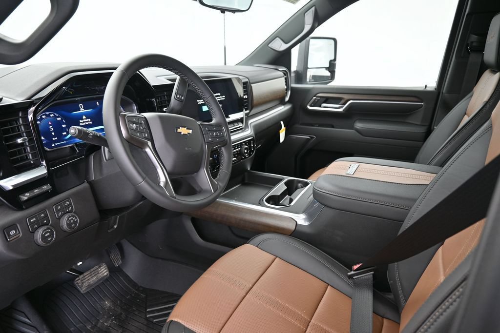 New 2026 Chevrolet Silverado 3500 High Country w/ Technology Package AWD/4WD image 7