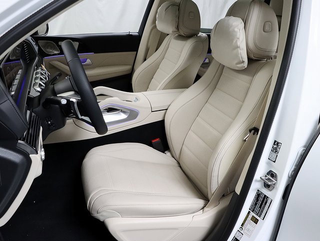 New 2026 Mercedes-Benz GLS 580 4MATIC image 10