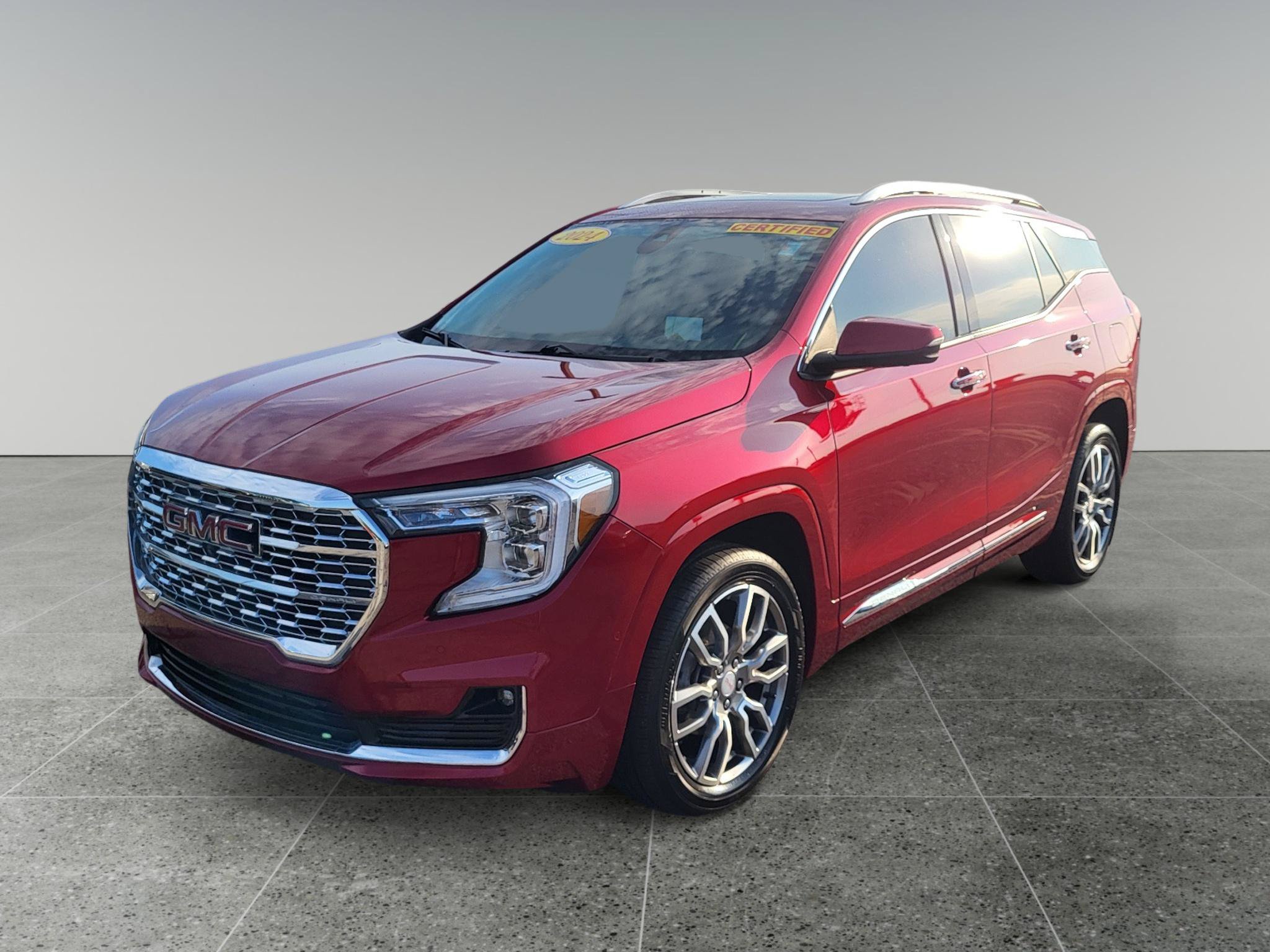 Used 2024 GMC Terrain Denali w/ Denali Premium Package