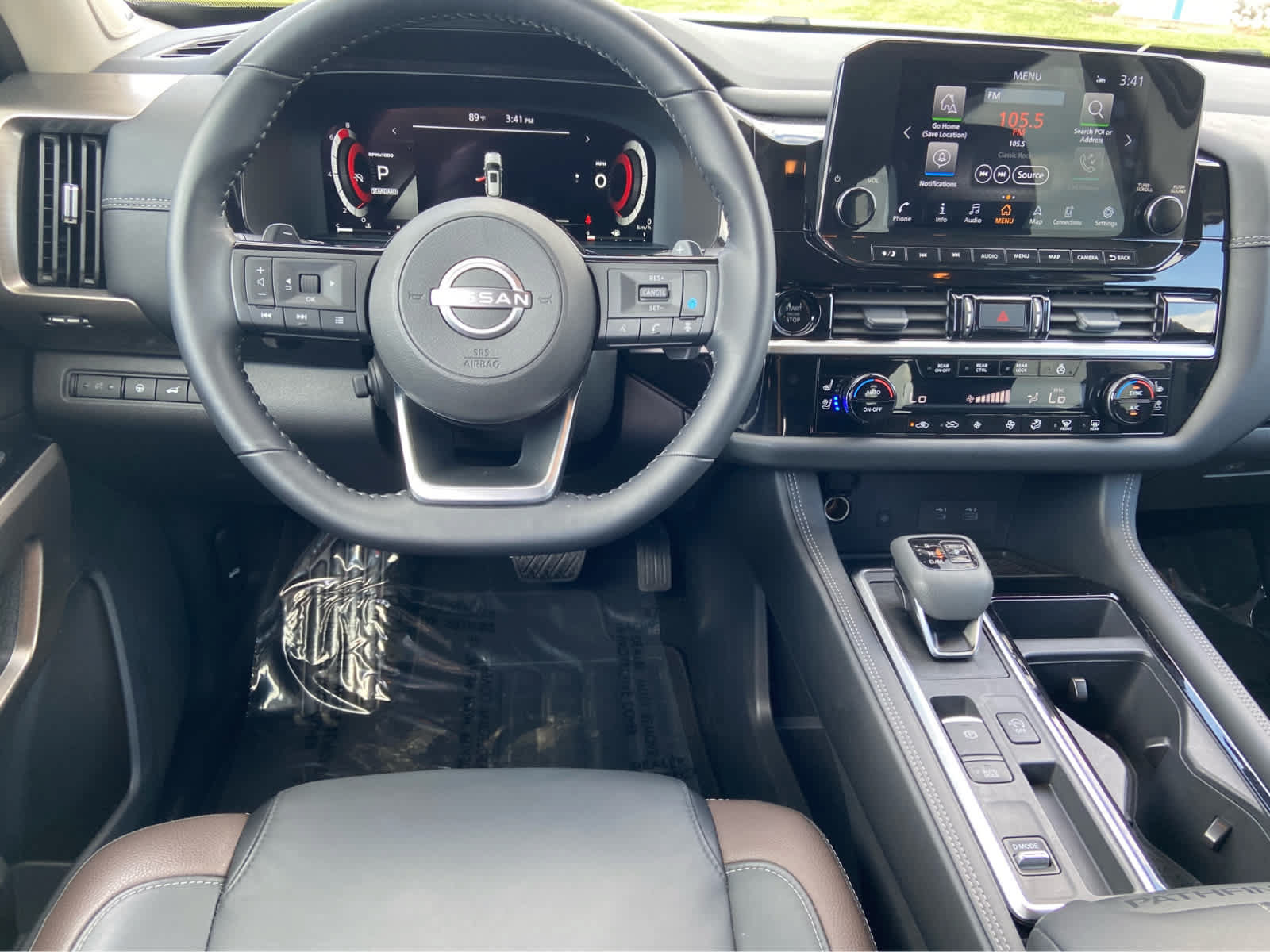 Used 2025 Nissan Pathfinder Platinum w/ Cargo Package FWD image 22