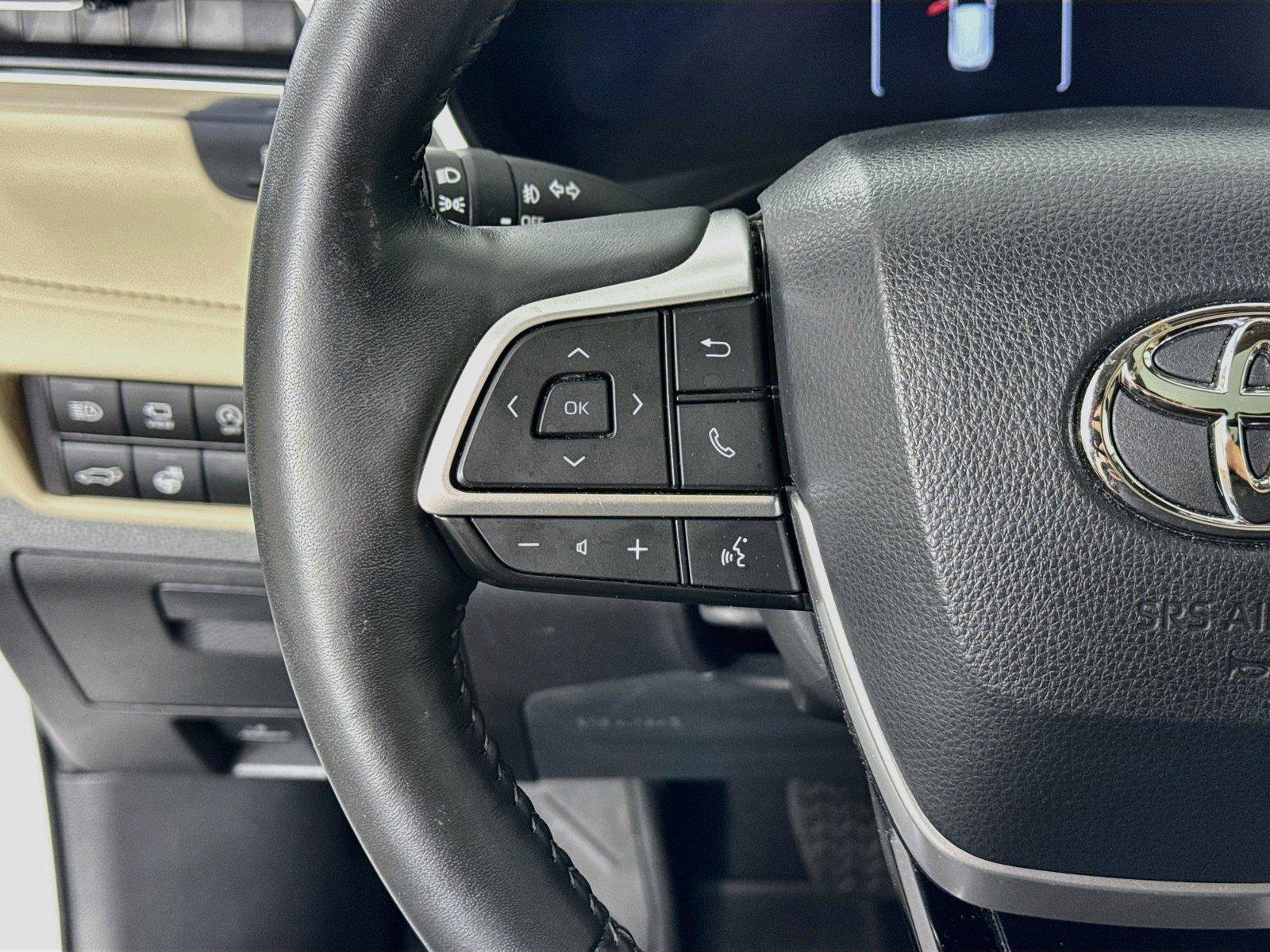 Used 2023 Toyota Highlander Platinum FWD image 20