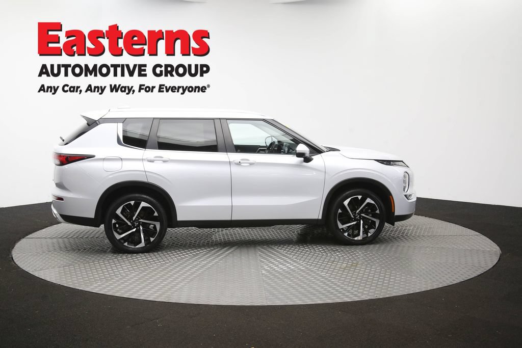 Used 2024 Mitsubishi Outlander SE AWD/4WD image 45