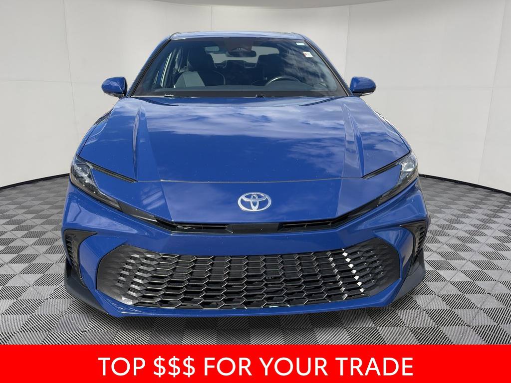 Used 2025 Toyota Camry SE FWD image 2