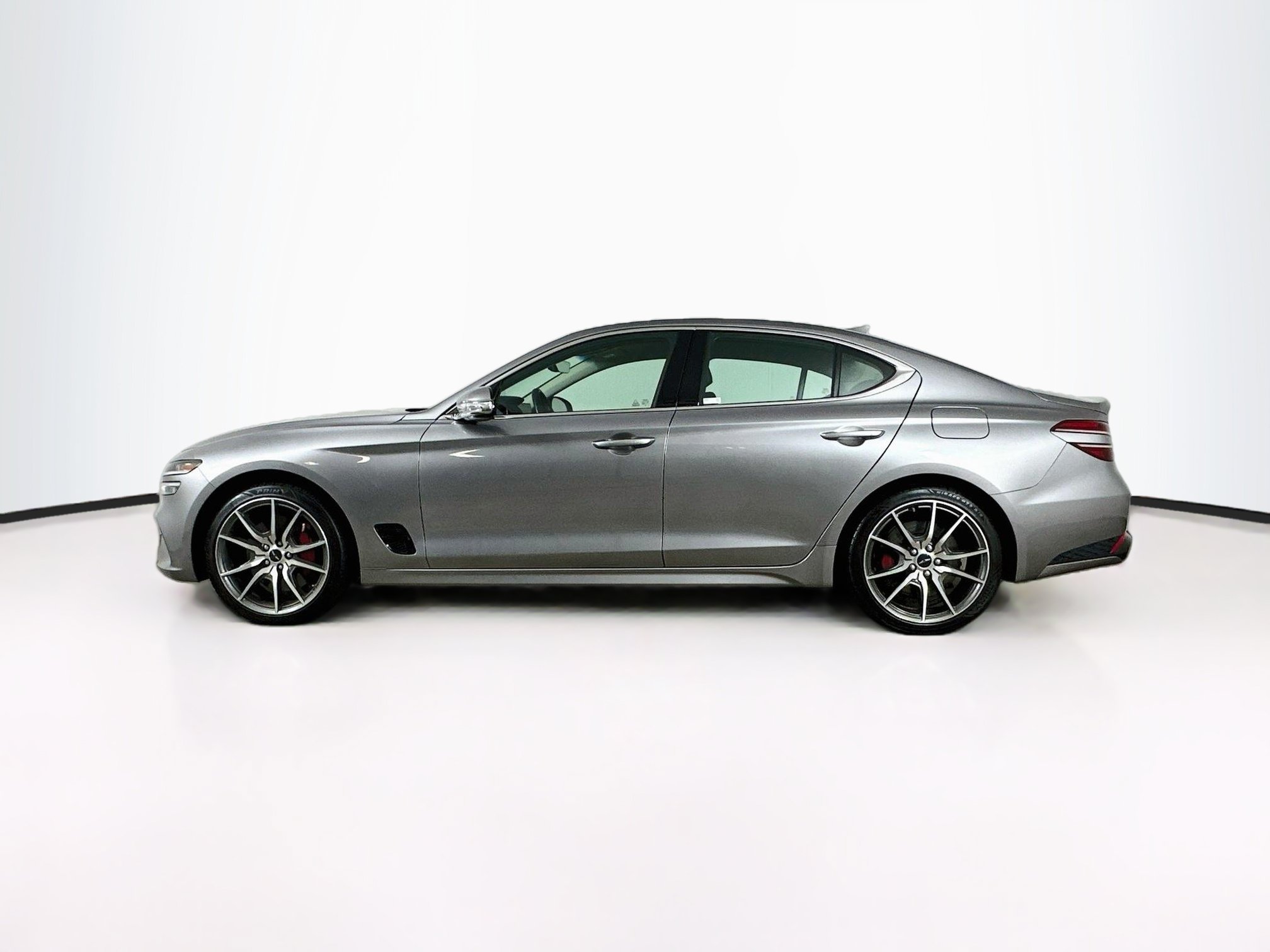 Used 2025 Genesis G70 2.5T AWD/4WD image 4